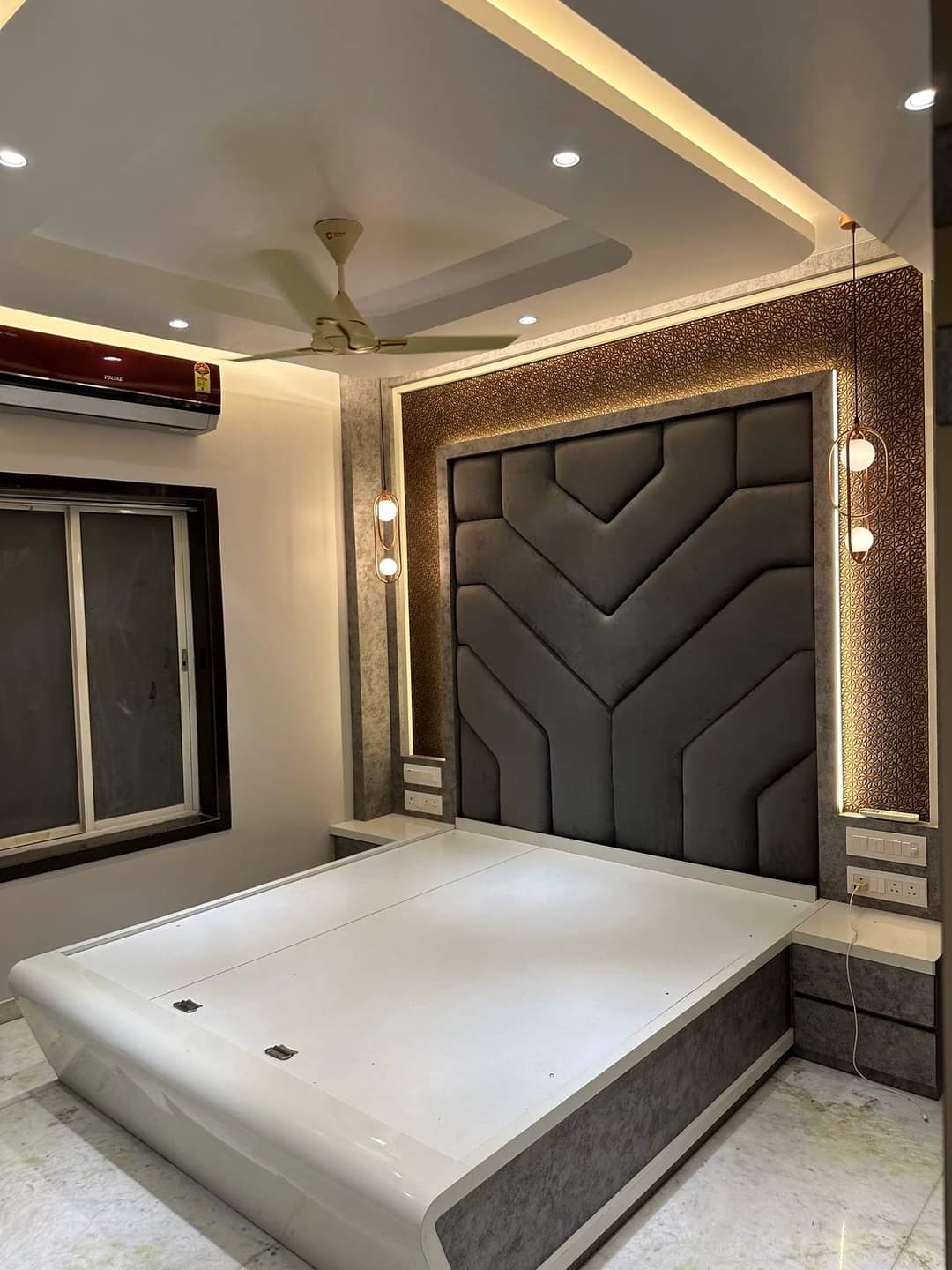Residential Cozy Bed Design